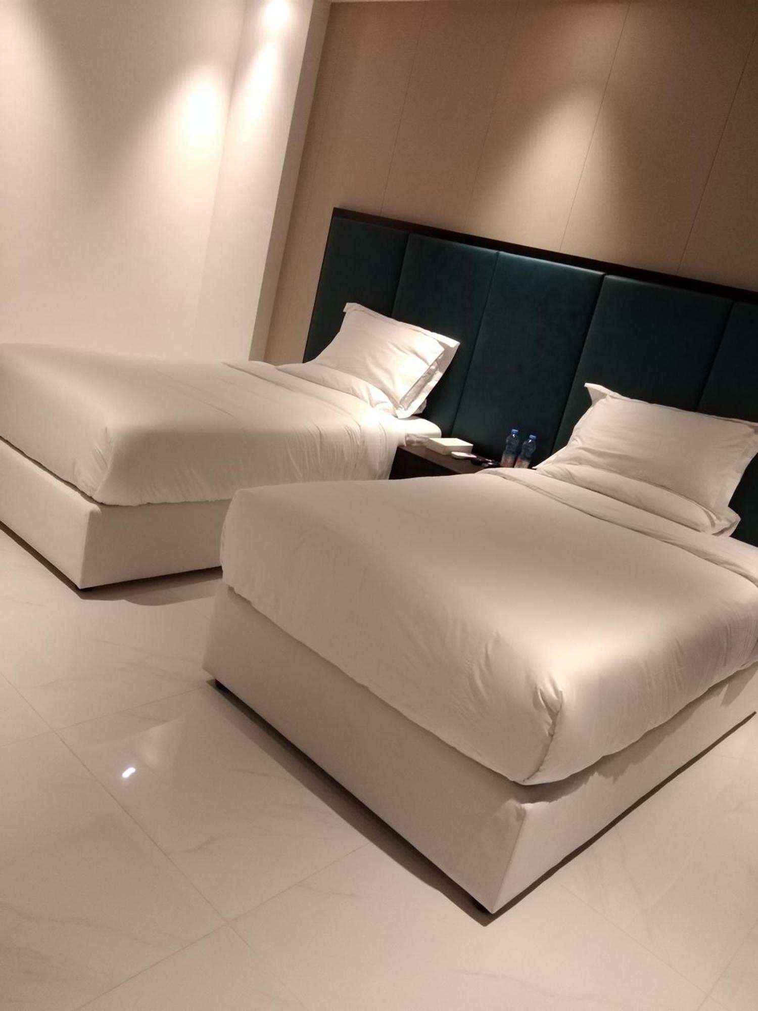 Nebula Hotel Duqm Extérieur photo